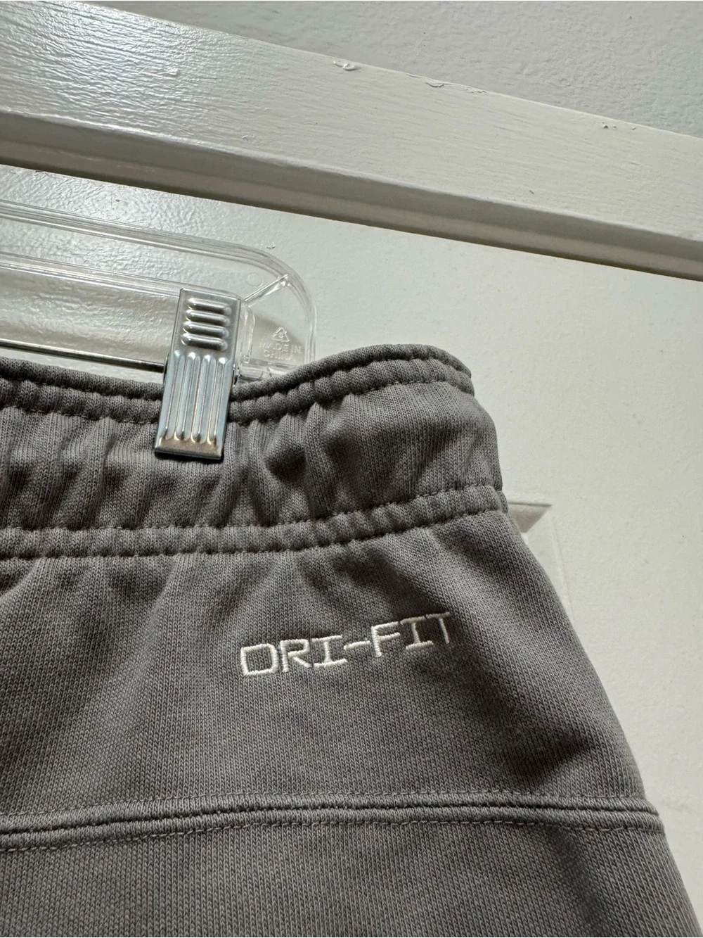 Nike NFL Dri-Fit New England Patriots Gray Performance Sweatpants - Picture 9 of 11